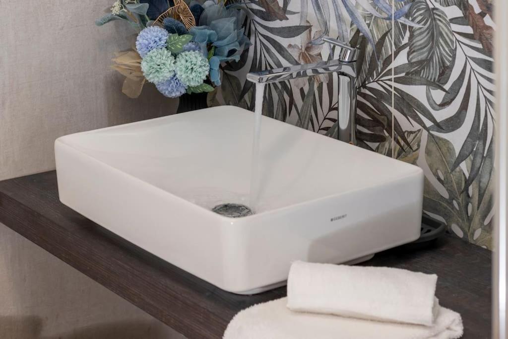 דירות טורינו Piazza San Carlo Elegante Loft In Centro - Wi-Fi מראה חיצוני תמונה